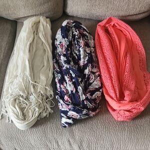 Floral and Solid Scarf Set - White, Navy, Coral